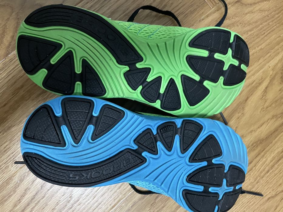 Vand adidasi dama BROOKS GREEN SILENCE