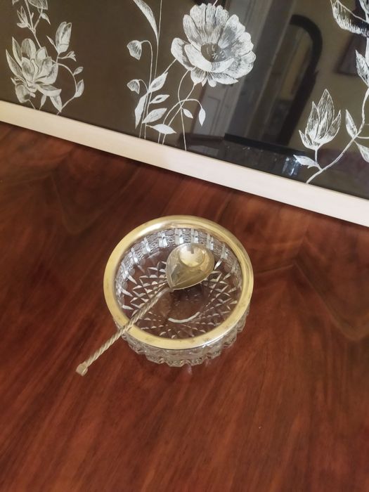 Столовые приборы