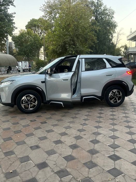 Byd yuan up 3 pozitsiya full