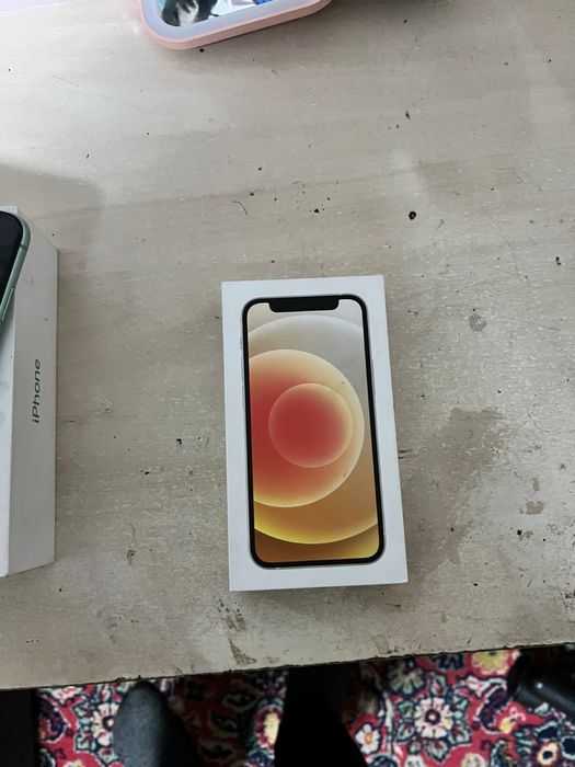 Продам Айфон 11 и Айфон 12 мини