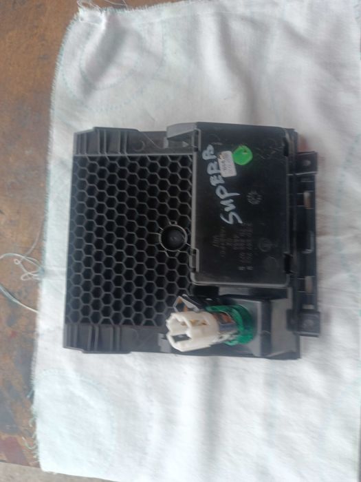 Пепелник панел, конзола Шкода Суперб / Skoda Superb 3T0857962B