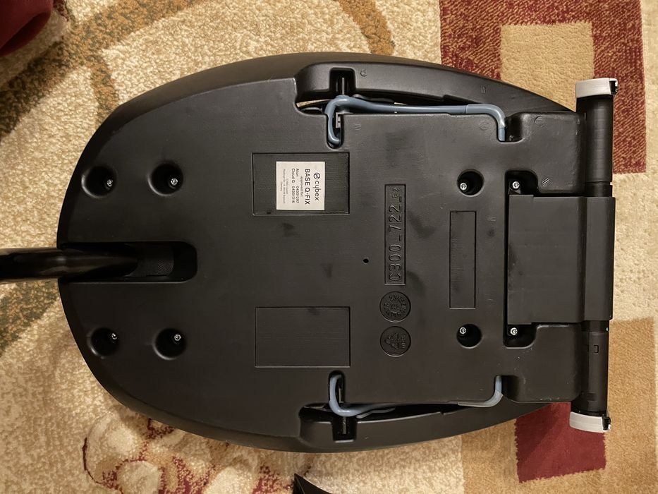 Scoică Cybex Cloud Q cu inserție nou nascut+baza