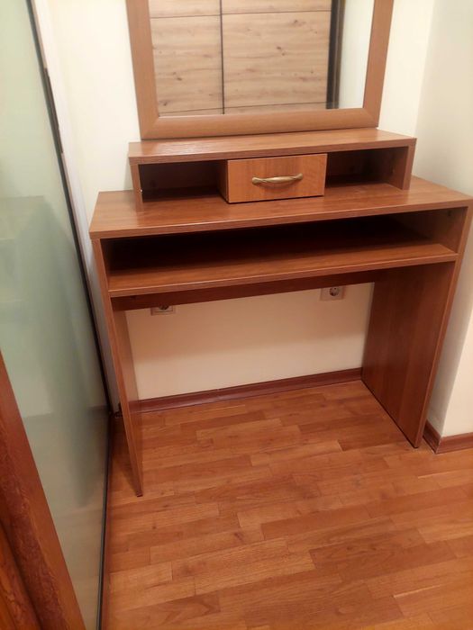 Тоалетка в цвят златен дъб (изработена по поръчка)