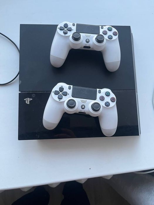 playstation 4 с двумя джойстиками