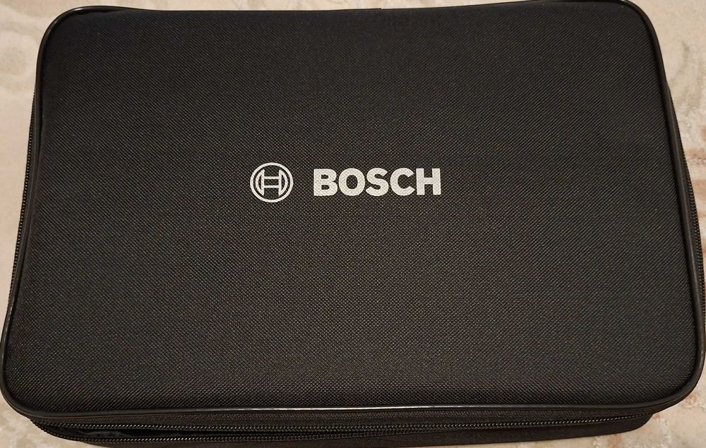 Aspirator Bosch BHN16L cu Set accesorii Bosch BHZTKIT1