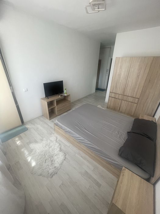 Inchiriez Garsoniera Militari Residence