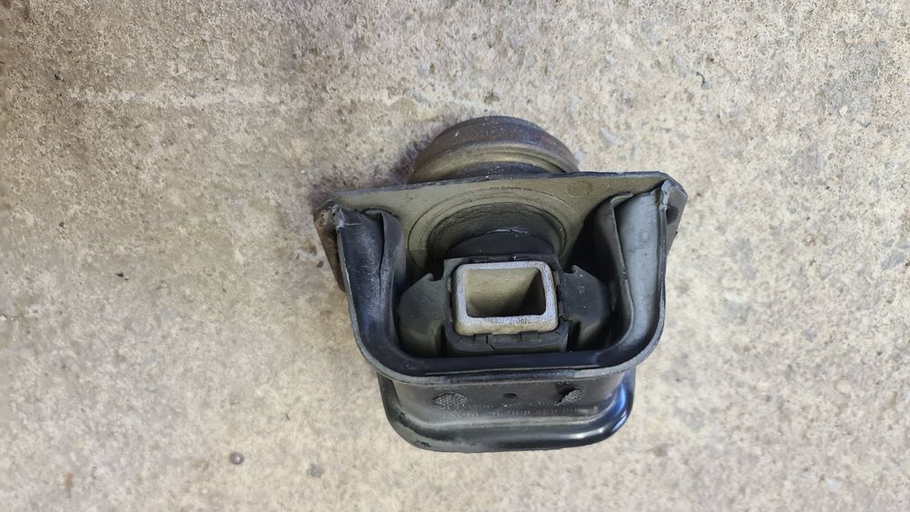 Тампон двигател Peugeot Citroen