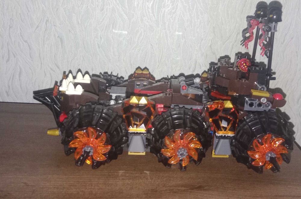 Продам набор Лего Nexo Knights 70321(аналог)