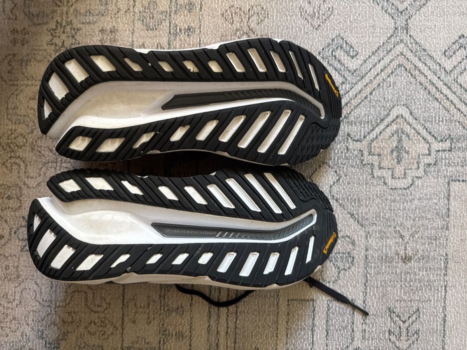 Оригинальные кроссовки Adidas