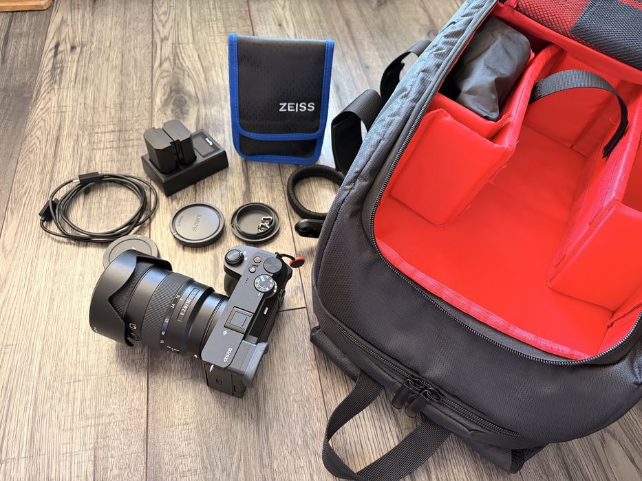 Sony A6700 Body cu accesorii si Obiectiv E 16-55mm f2.8 G SEL1655G