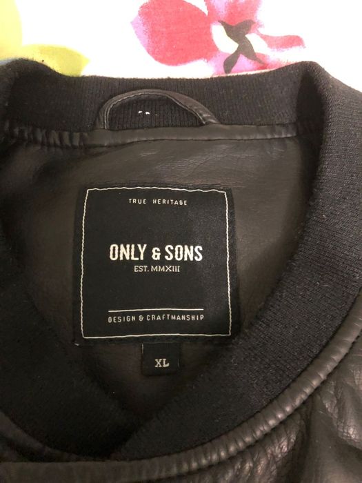 Greaca biker din piele ecologica