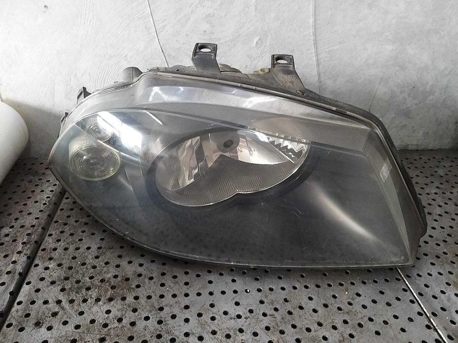Far dreapta seat ibiza 3 6l