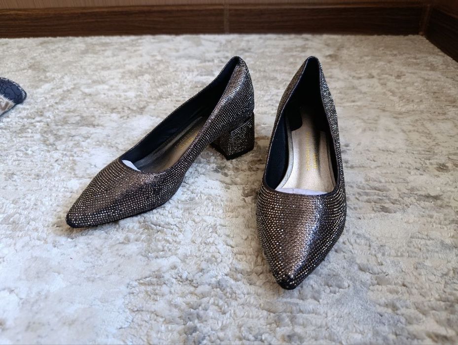 ayollar tuflisi 37 razmer