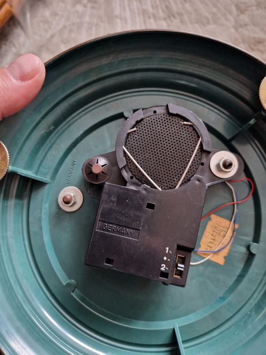 Ceas cupola plastic West Germany kundo quartz westminster ave maria me