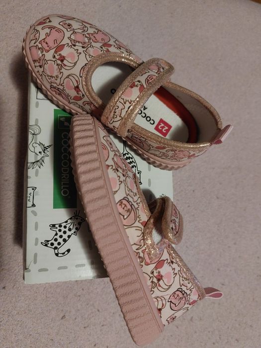 Pantofei fetite nr. 22