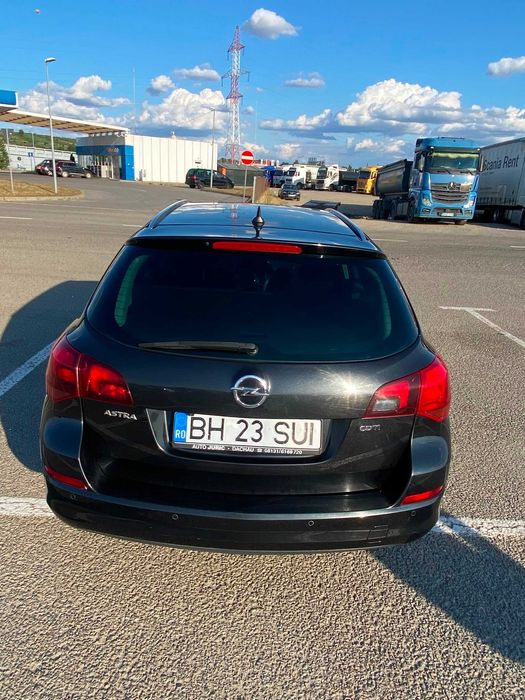Opel Astra j Sports Tourer