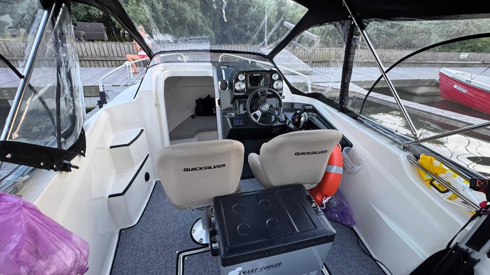 Quicksilver Activ 555 Cabin• Mercury 115 CP CT • Full Option + Peridoc