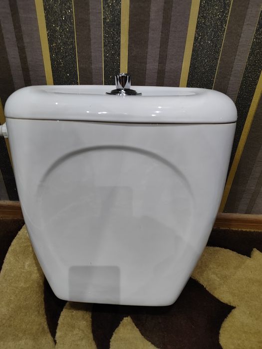 Продам Бачок от унитаза