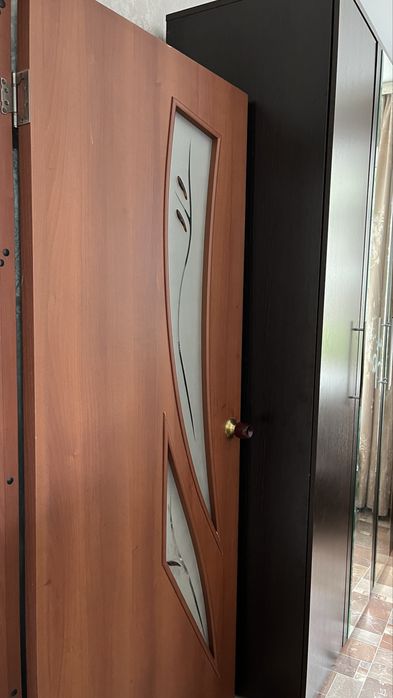 Продаются двери .