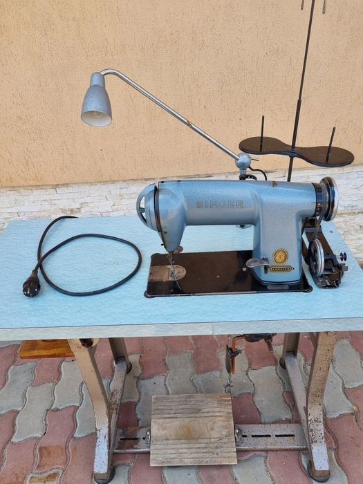 Mașina cusut SINGER electrica