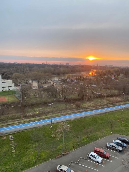 Dau in chirie  apartament 4 camere pe Malul Muresului