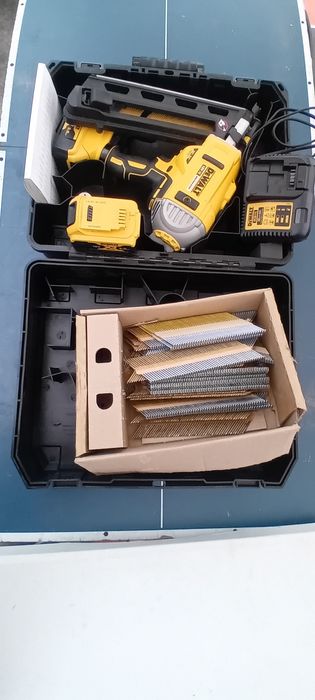 Pistol de cuie dewalt DCN 692