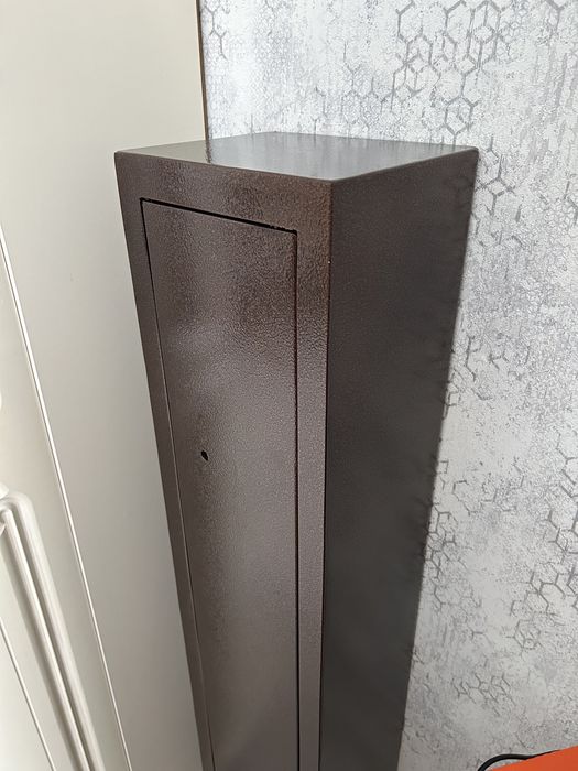 Продается сейф новый