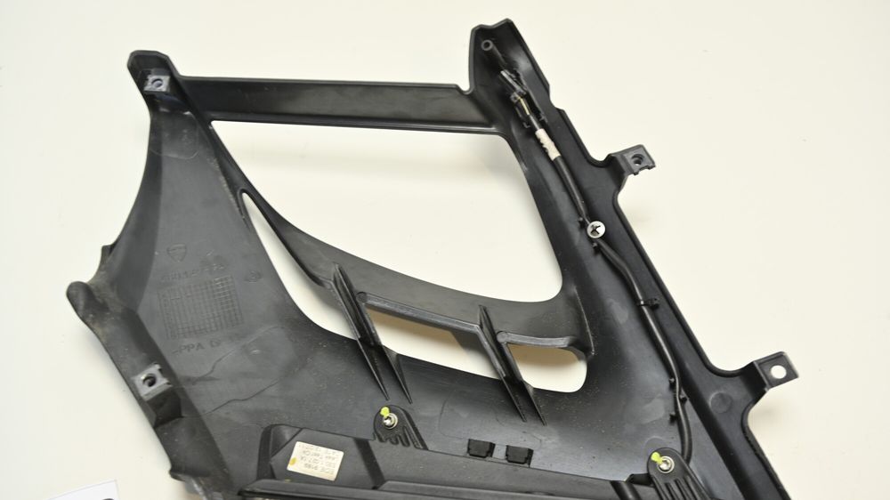 Semnalizare Fata Stanga Cu Carena Ducati Diavel 1200 2010 - 2017