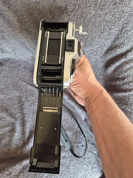 SLR Canon AV-1 cu obiectiv fd 50mm f1,8