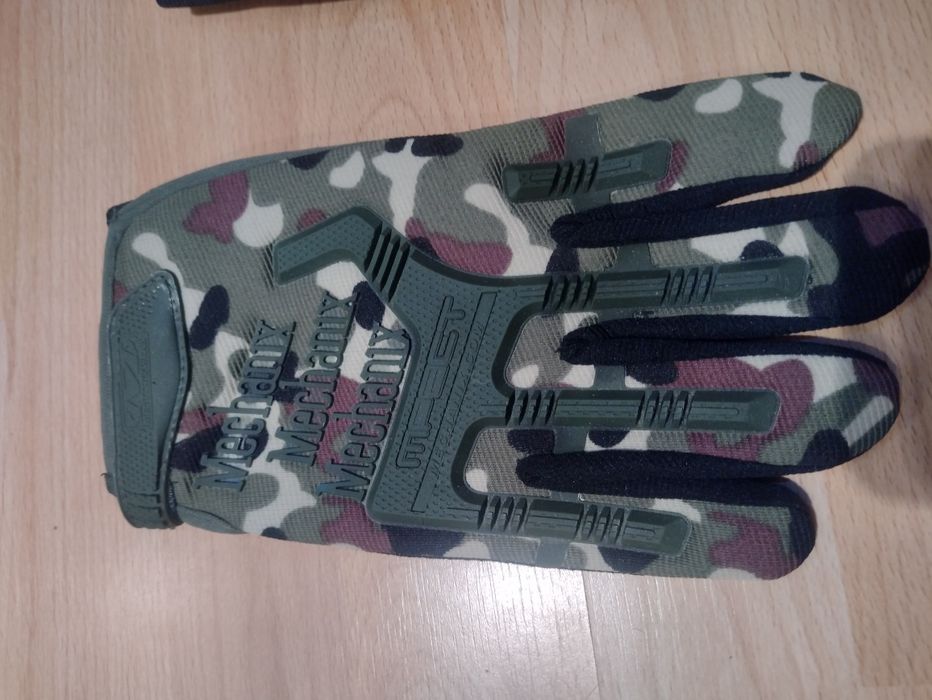 Manusi mechaniks noi