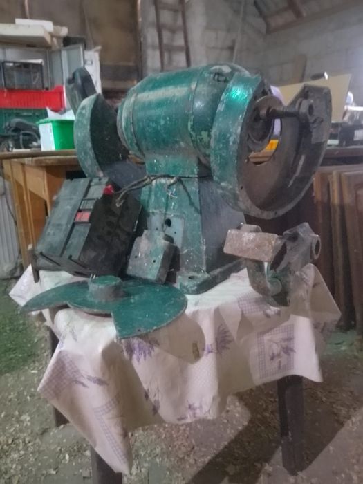 Polizor dublu trifazic