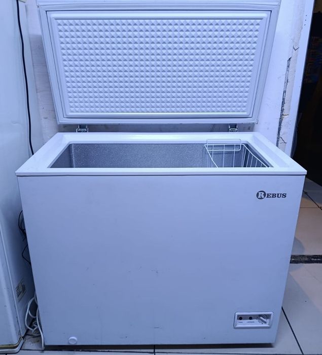 Продам морозильную камеру