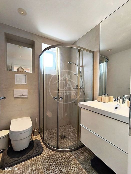 Apartament de vanzare cu 4 camere si terasa, Ultracentral, Oradea