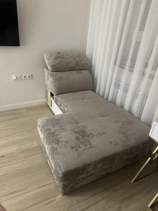 Отдам даром часть дивана (можно приделать ящик и будет супер)