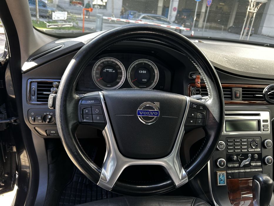 Продавам Volvo S 80