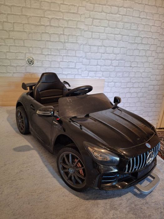 Mercedes benz AMG GTR