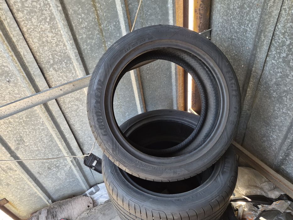 2бр. 225 45 17 Goodyear летни.