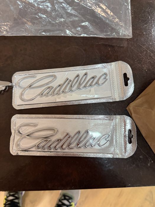 Емблеми кадилак cadilac