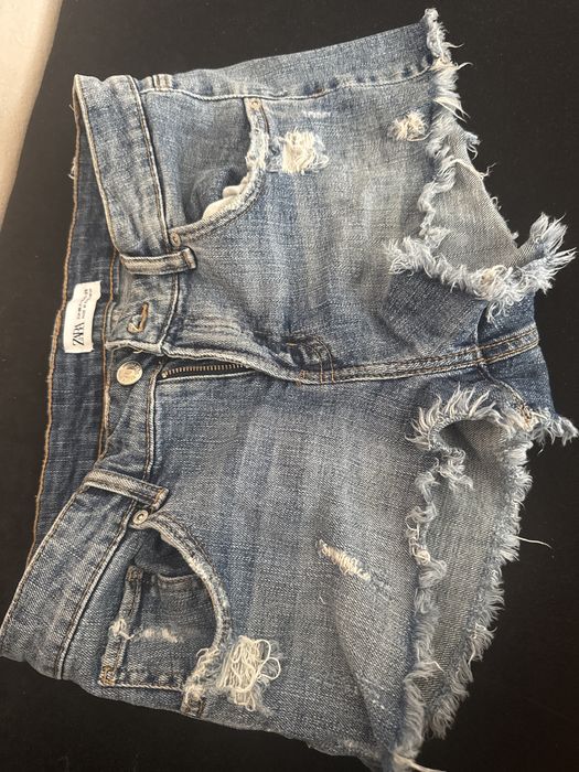 Къси панталонки Zara