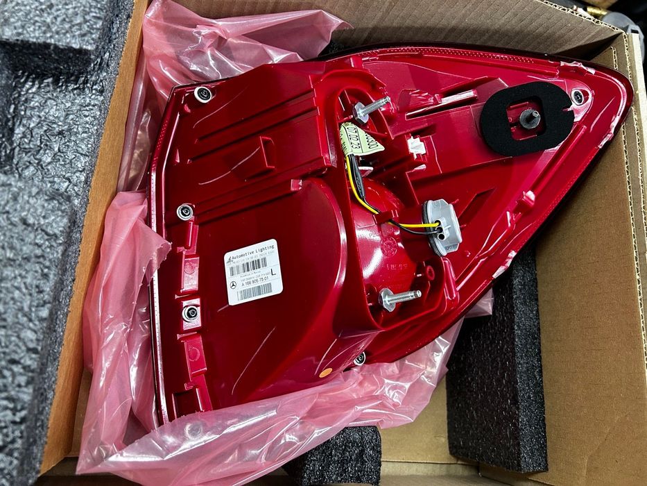 чисто нов ляв стоп(стои в калника) за Меrcedes Benz GL450 4 MATIC