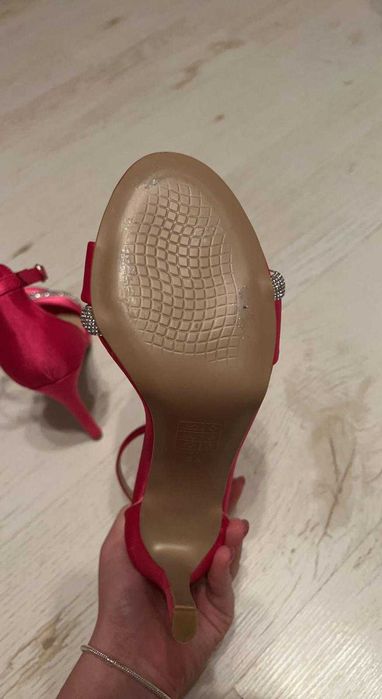 pantofi cu toc eleganti