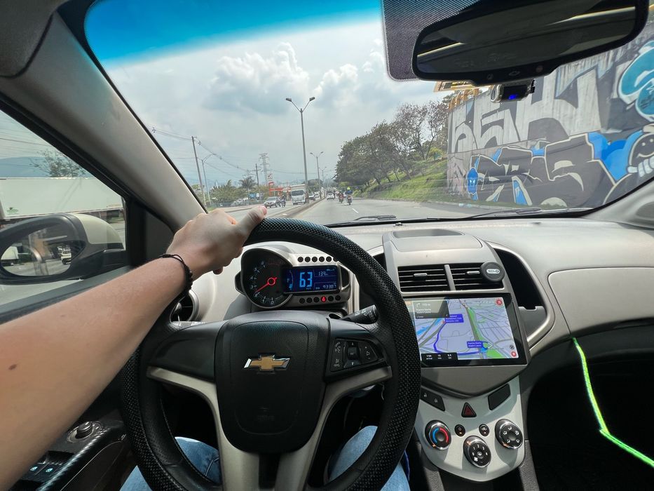 Navigatie android Chevrolet Aveo Waze YouTube GPS USB Carplay