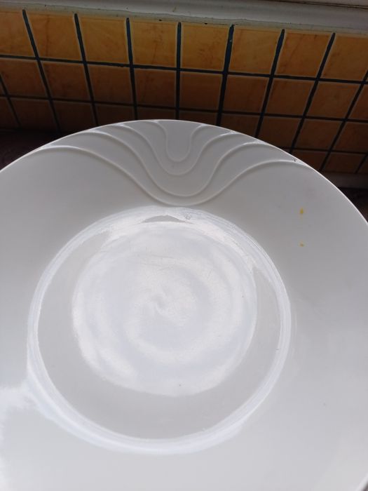 Чинии от порцелан- Разград