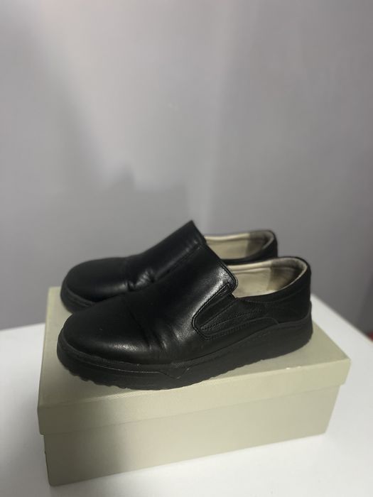 Продам подростковые кожанные туфли  для мальчика