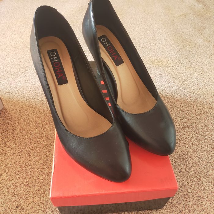 Продам женские туфли