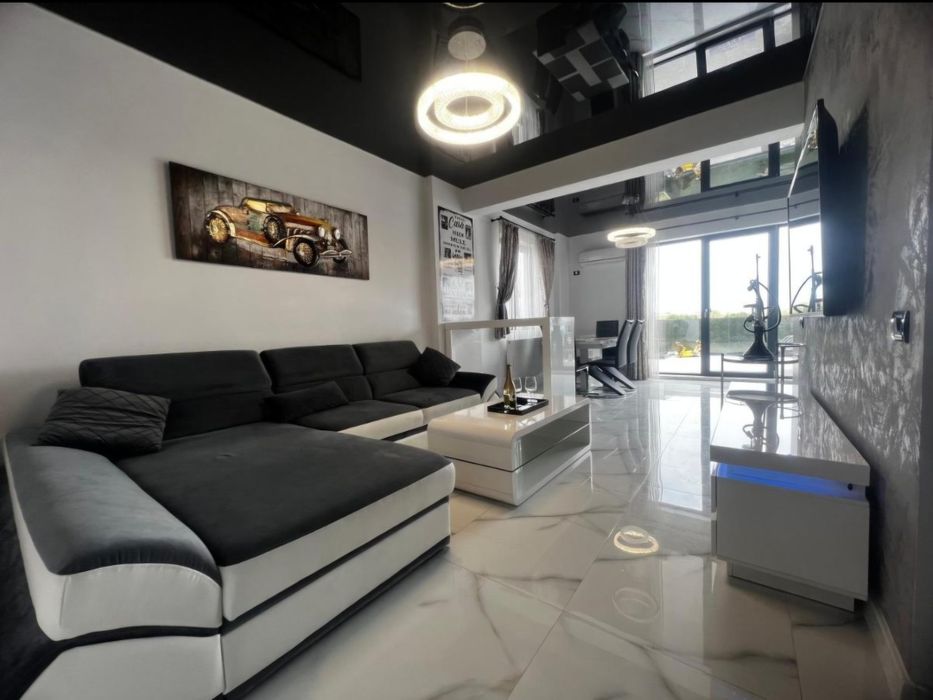 Stunning penthouse  with private parking