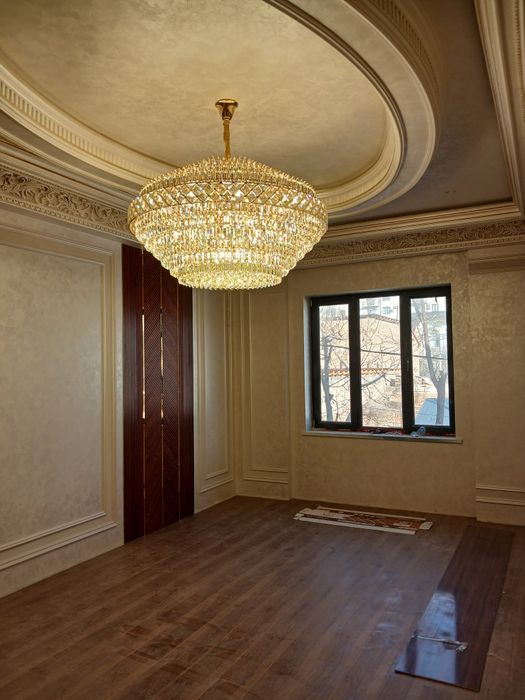 Yakkasaroyda salamatinani yonida 3.7 sotihli yengi zor uy sotiladi