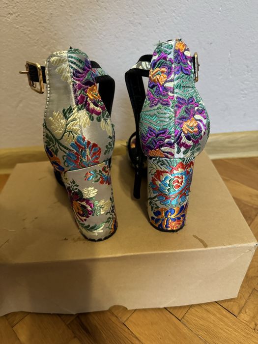 Официални сандали