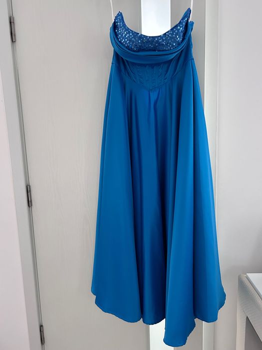 Страхотна официална рокля