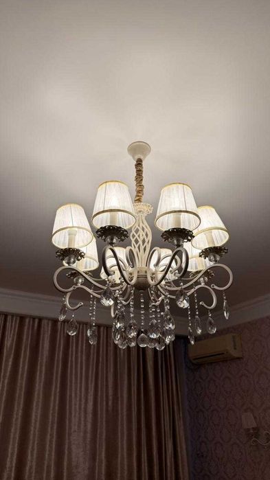 Люстра металлическая